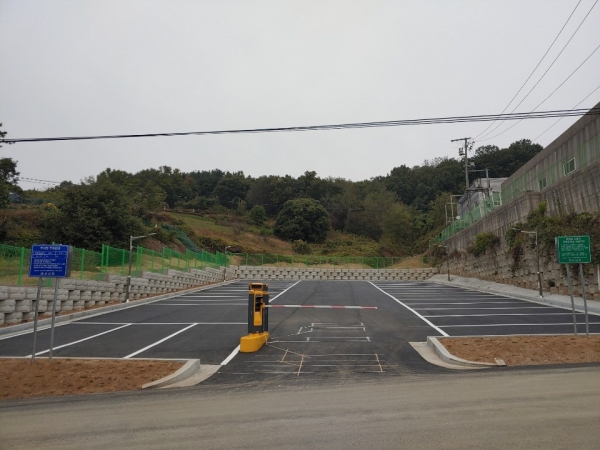 캠핑용자동차 전용 공영주차장 완공 사진