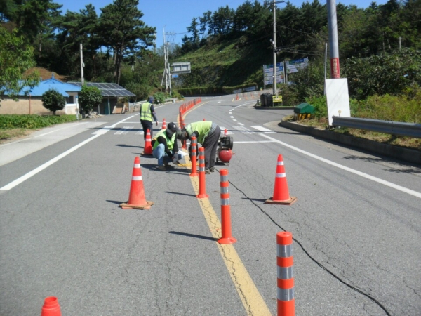 가을철 도로정비 모습.