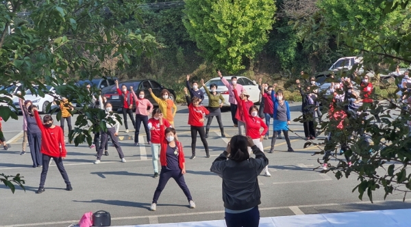 야외이동복지관 숲길따라 갤러리 (플래시몹)