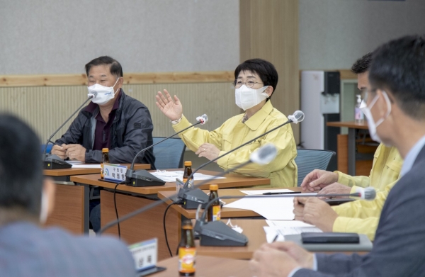 지난 19일 구청 대회의실에서 11개 상인회로 구성된 소상공인 대응협의체 5차 간담회