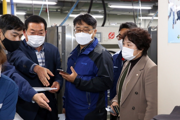 노동정책연구모임 현대제철 작업복세탁소 현장방문