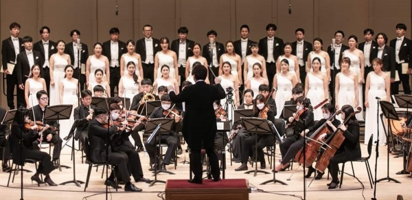 합창단 연주 사진