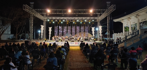 서천군, ‘워킹맘 문화데이’ 공연 진행 모습