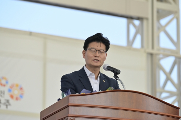 정안면 농촌중심지활성화사업 준공식 개최 모습