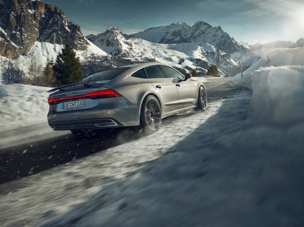 겨울용 타이어 차량 장착 이미지