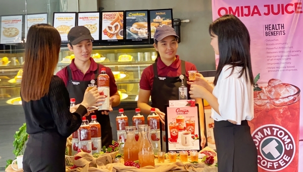 필리핀 탐앤탐스 오미자 활용 메뉴 런칭 행사