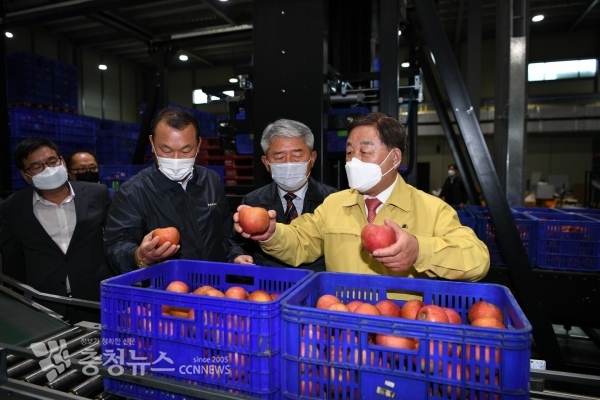 예산농산물유통센터 방문한 황선봉 군수