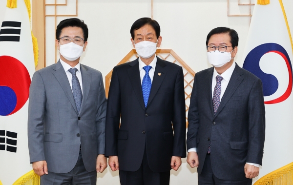 허태정 대전시장은 9일 장종태 서구청장과 함께 진영 행정안전부 장관을 만나 중소벤처기업부 세종 이전 추진의 부당함을 강력 설파했다.