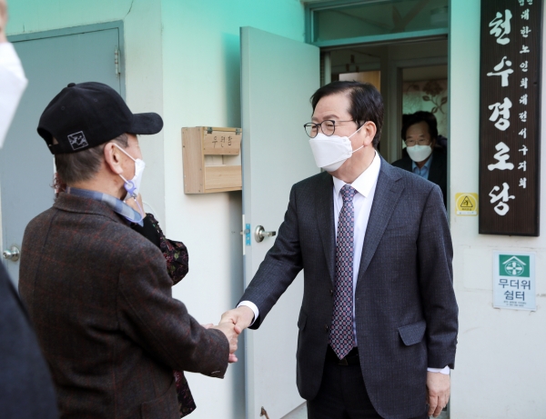 장종태 구청장, 갈마2동 동네마실(천수경로당 방문)