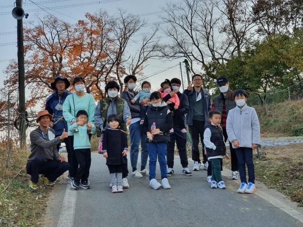 지난 7일 청양지역 관광두레 참여 사업체들이 고객과 함께 하는 교류행사 진행