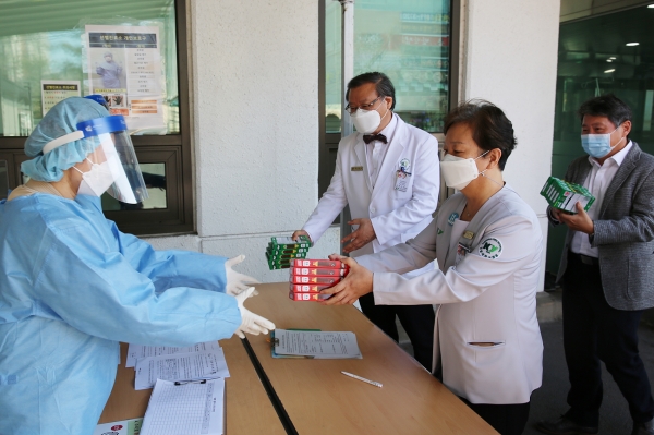 선별진료소 막대과자 나눔 이벤트 진행