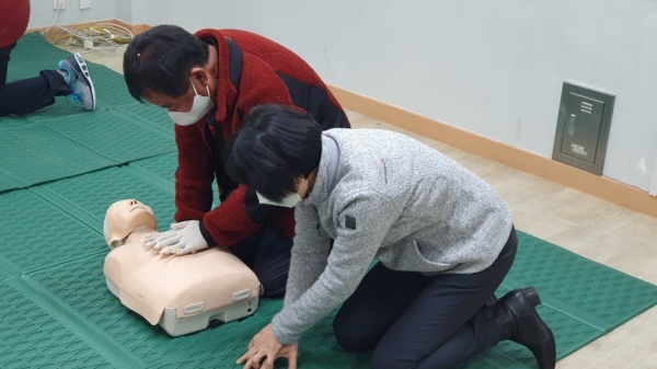 12일 중구 중촌동행정복지센터에서 열린 찾아가는 안전교육 진행 모습