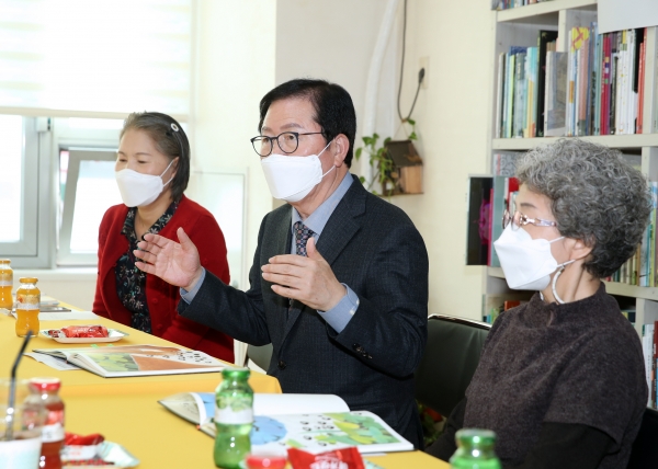 장종태 구청장, 둔산1동 동네마실 진행 모습