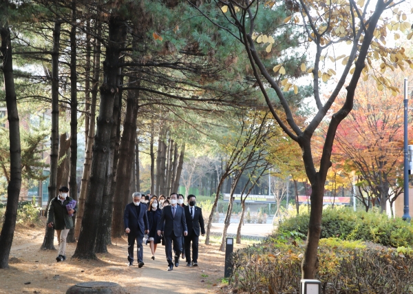 장종태 구청장, 둔산1동 동네마실 진행 모습