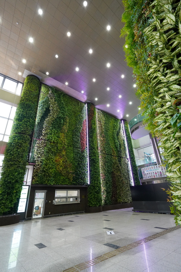 천안시청 녹색 실내공원 조성