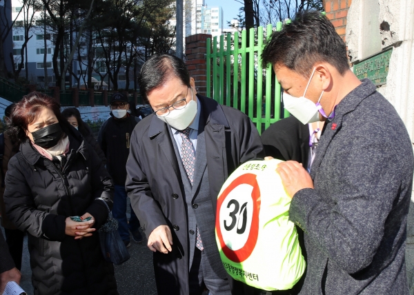 23일 ‘행복동행 동네마실’ 일곱 번째 방문지로  ‘스쿨존 어린이 보호’ 캠페인