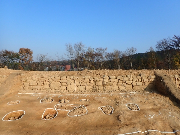 ‘서천읍성’에서 온전한 모습으로 드러나 (체성 및 치성)