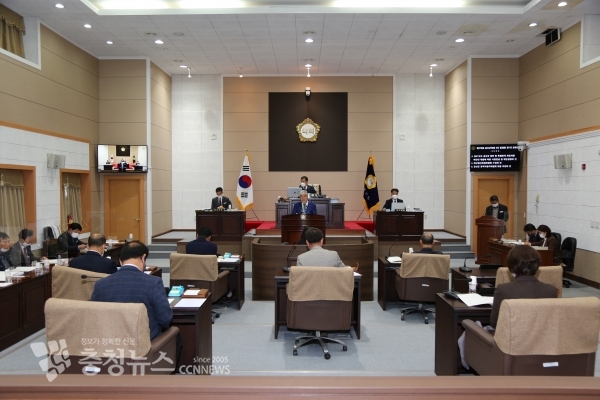 시정연설하는 문정우 금산군수