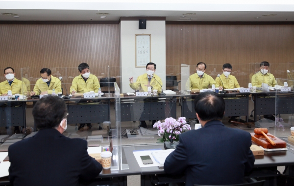 지난달 30일 공약이행평가단과 간부공무원 등 50여 명이 참석한 가운데 민선 7기 공약사업 추진상황 보고회를 개최했다