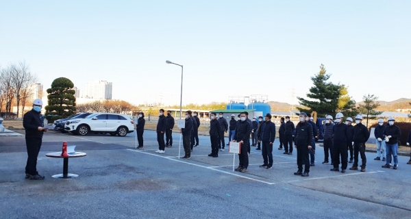 화재상황에 대비하는 직원  비상대응 훈련 실시