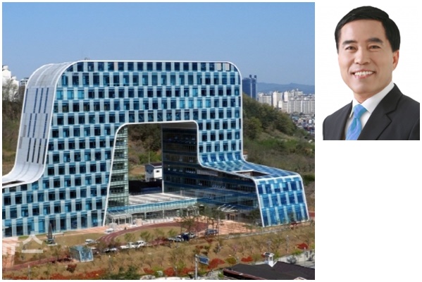 대전 동구청사, 황인호 청장