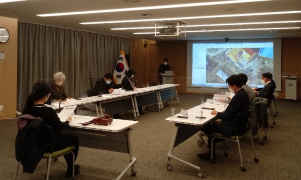 지난 11일 동남구청 5층 회의실에서 풍세면 용정지구에 대한 제3회 경계결정위원회 진행