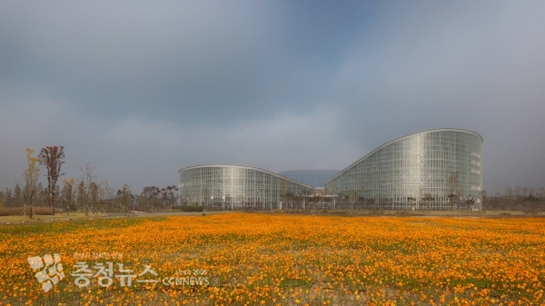 한국수목원관리원 소속기관 국립세종수목원 사계절전시온실