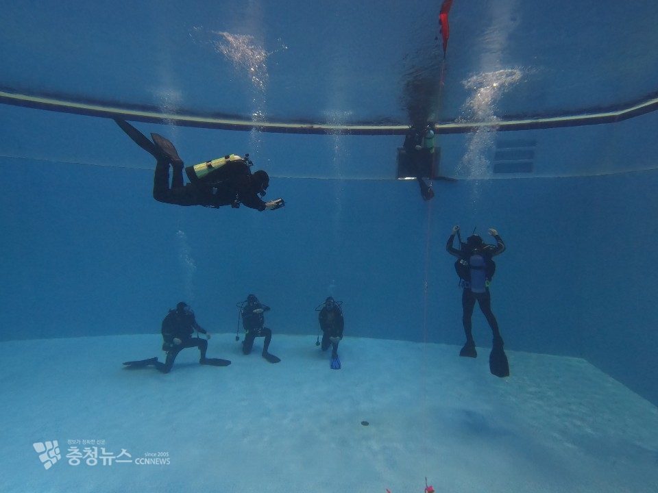 2급 인명구조사 시험모습(수중구조)