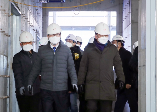 장종태 대전 서구청장, 용문동 행정복지센터 신축 현장 방문 모습
