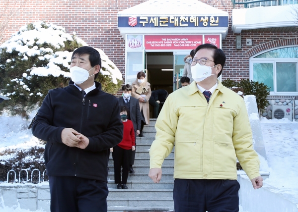 장종태 대전 서구청장은 지난 8일 아동 양육시설인 구세군 대전혜생원을 방문해 양육실태 상황을 직접 점검하고 현장 관계자의 애로사항 등 의견을 청취했다