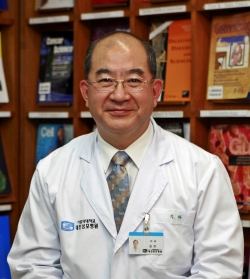 치과 김진 교수