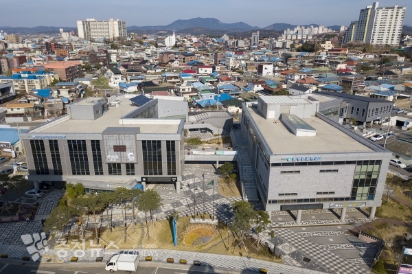 홍성읍사무소 및 보건소 전경