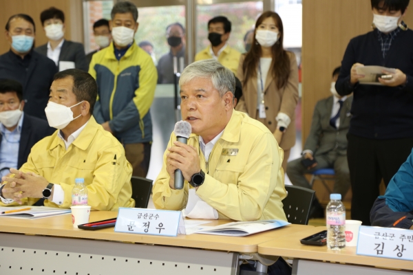 문정우 군수, 국회 환노위 간담회 참석 모습