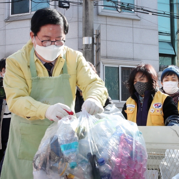 25일 갈마1동을 방문하여 ‘설맞이, 우리 동네 따뜻한 희망 나누기’를 행사를 했다