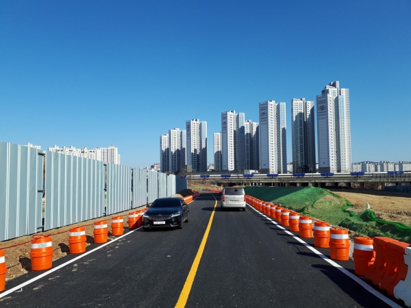 불당동(호반3차)~희망로(펜타포트앞) 연결도로 개통 모습