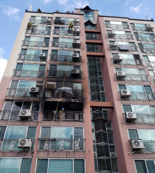 화재가 발생한 대전 서구 괴정동 A 아파트. (제공=대전소방본부)