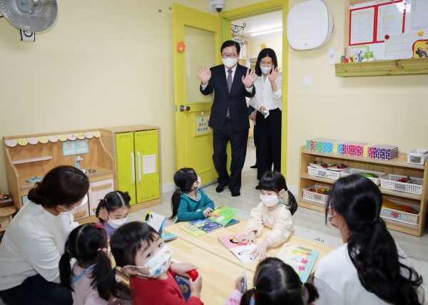 16일 내달 1일 개원을 앞둔 피노키오어린이집을 점검 방문한 장 청장