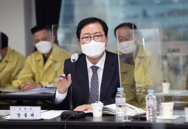 지난달 26일 청사 장태산실에서 ‘제2차 서구 균형 발전사업’ 2021년 실천계획 보고회를 개최했다.