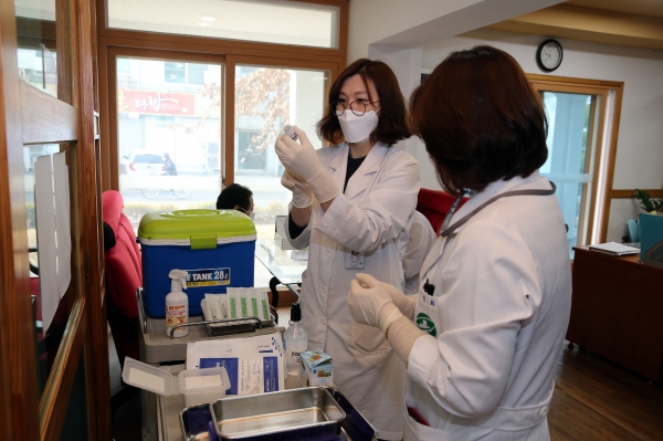 코로나19 백신 접종 준비 모습