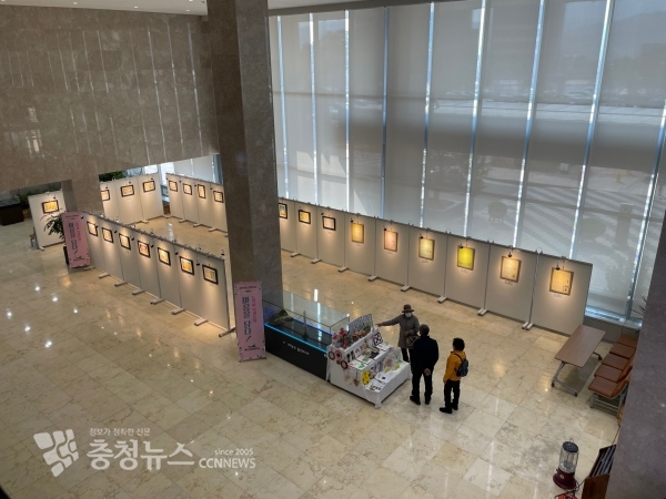 로비 전시공간 전경