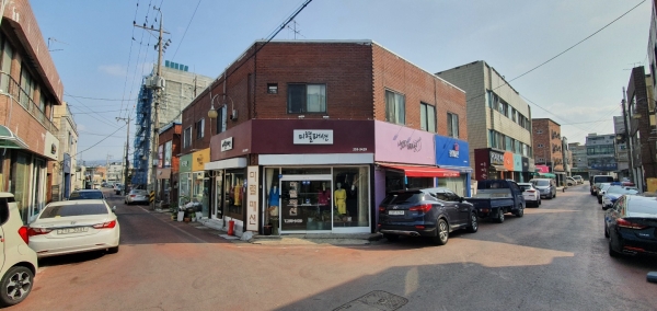 중촌동 간판개선사업’이 완료된 중촌동 맞춤패션특화거리 모습