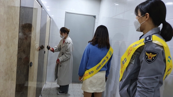 지난 11~12일 이틀간 불법촬영카메라 민·관·경·학 합동점검 및 폭력예방 캠페인 실시