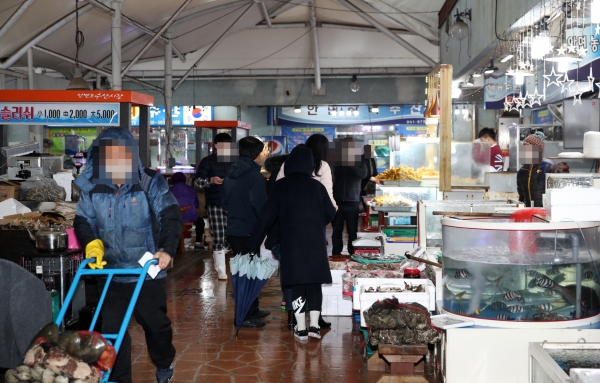 안면도수산시장 모습