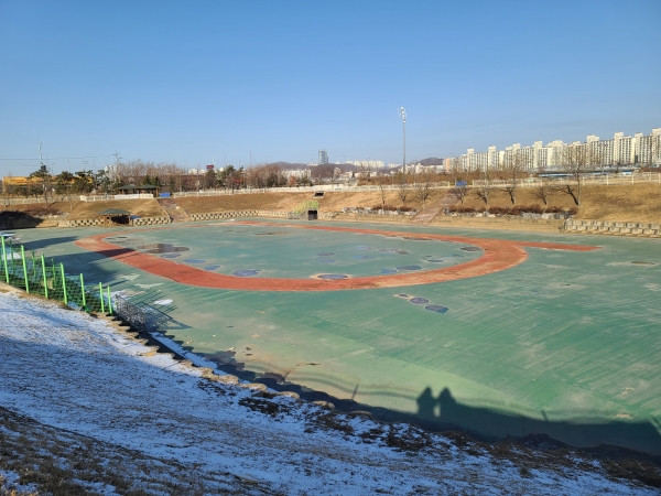 건강공원 유수지 트랙 정비 대상지