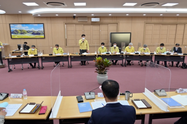 지난 16일 시청 대백제실에서 공주시의회와 제5회 정책간담회 열고 주요 현안에 대해 논의 모습
