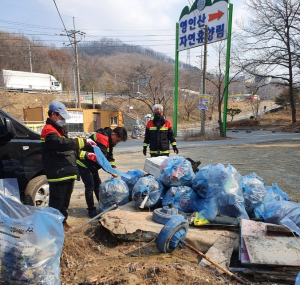 등산로 환경정비 모습