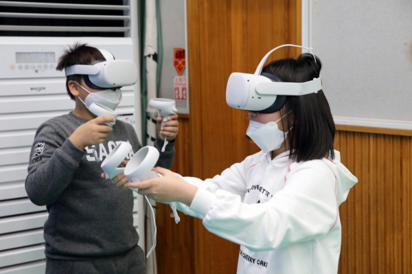 서천군 시초초등학교, 가상현실(VR) 스포츠실 개관 모습