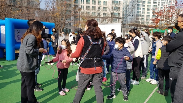 작년 진행된 아파트공동체 어울림 사업 사진