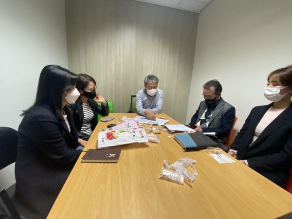 청양군 칸막이 없는 지원 '역대급 수출실적' 기록-유관부서 회의