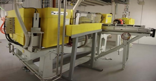 독일 헬름홈쯔 (Helmholtz-Zentrum Berlin)방사광 가속기연구소에서 기증받은 방사광 가속기의 입사기 시스템